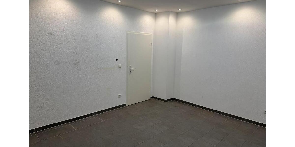 Erdgeschoßwohnung Essen Stadtbezirk V - 1.5 Zimmer, 40 m&sup2;, 400&euro; | Angebot:26453835