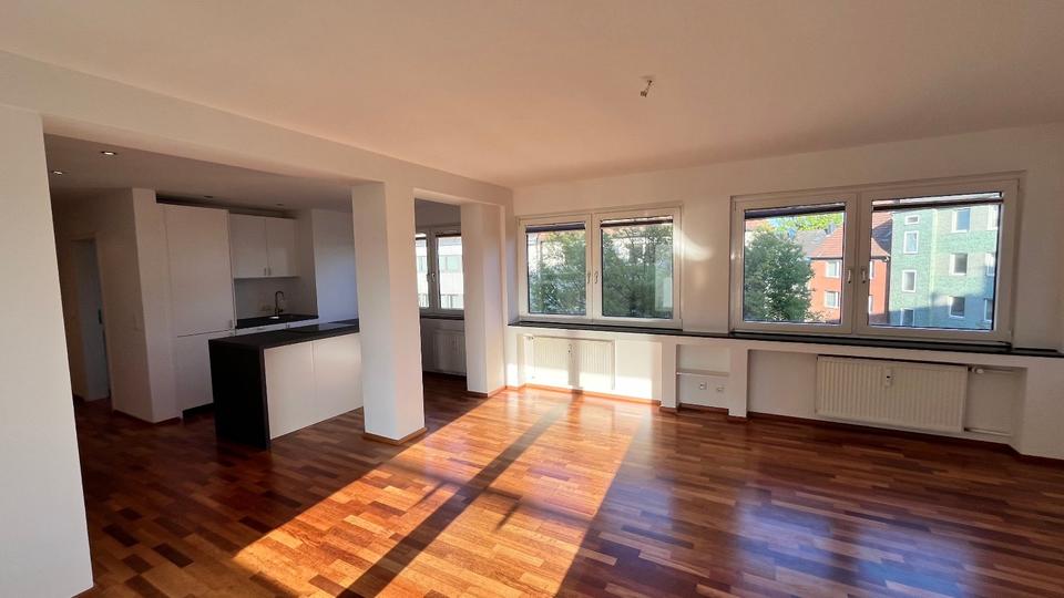 Etagenwohnung Essen Stadtbezirk II - 3 Zimmer, 101 m&sup2;, 1.200&euro; | Angebot:26456087