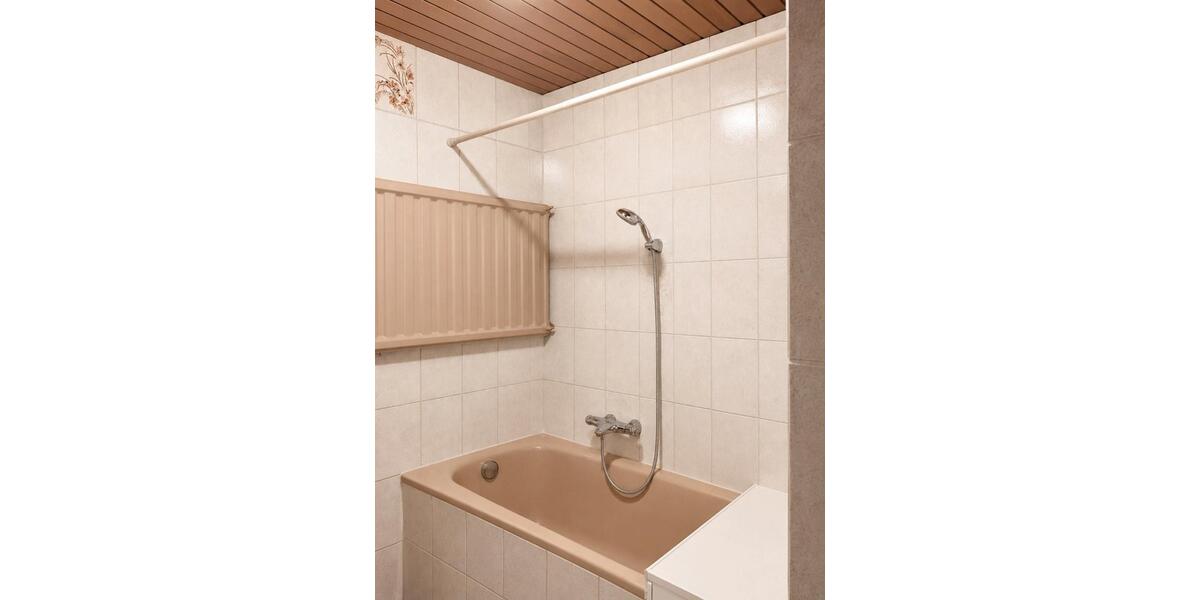 Etagenwohnung Essen Stadtbezirk III - 5 Zimmer, 103 m&sup2;, 220.000&euro; | Angebot:26946332
