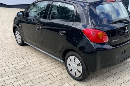 Mitsubishi Space Star 90.652 km 2.300 &euro; Gelsenkirchen 45884