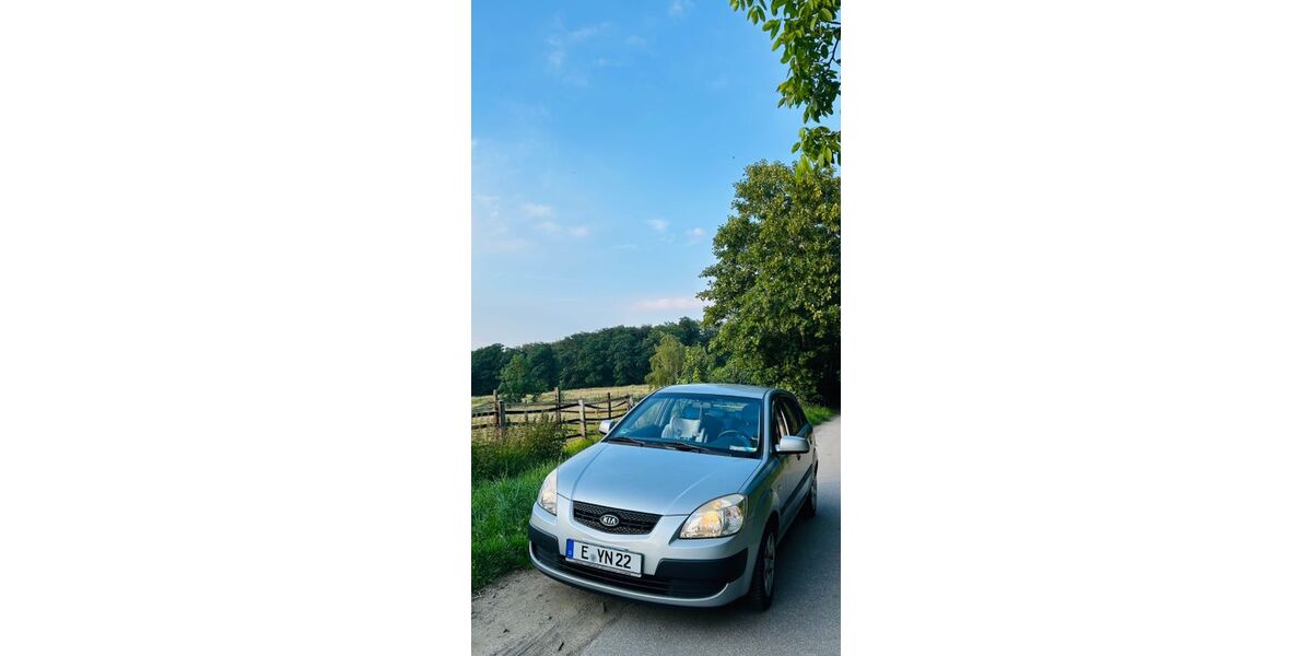 Kia Rio 103.000 km 2.199 &euro; Essen werden 45239