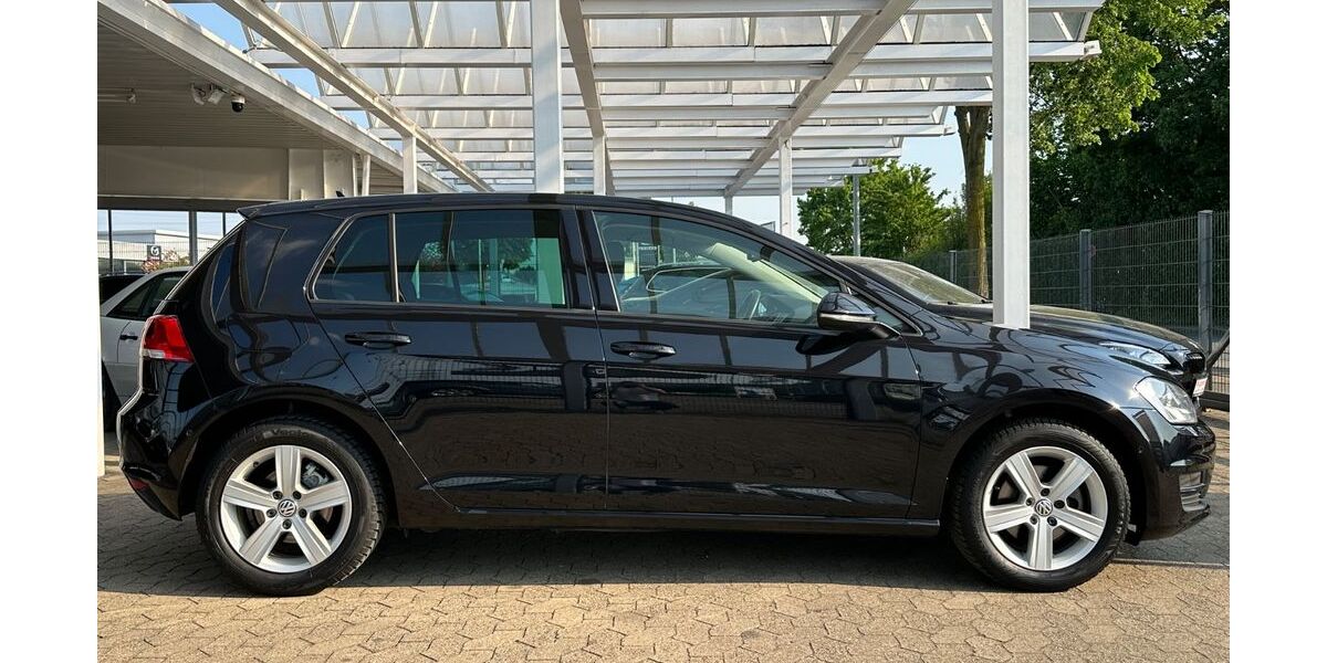 VW Golf 95.000 km 9.950 &euro; Dinslaken 46539