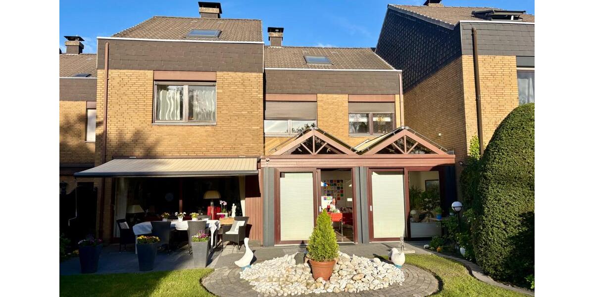 Reihenhaus Lünen - 10 Zimmer, 220 m&sup2;, 490.000&euro; | Angebot:26476175