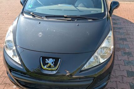 Peugeot 207 114.500 km 3.600 &euro; Essen 45359