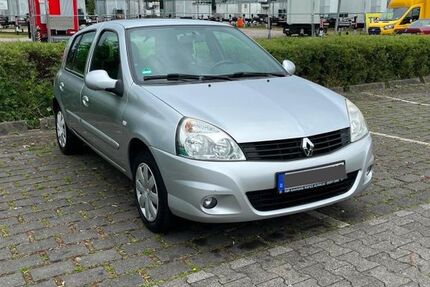 Renault Clio 176.000 km 1.888 &euro; Bottrop 46240
