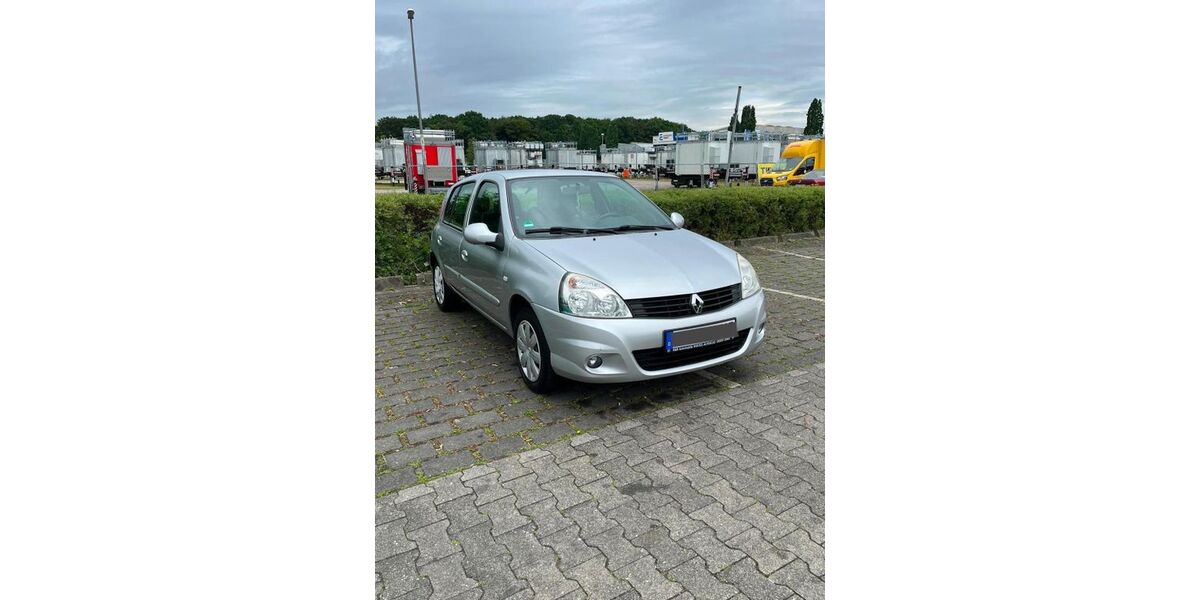 Renault Clio 176.000 km 1.888 &euro; Bottrop 46240