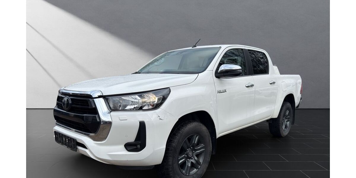 Toyota Hilux 215.351 km 24.950 &euro; Dinslaken 46537