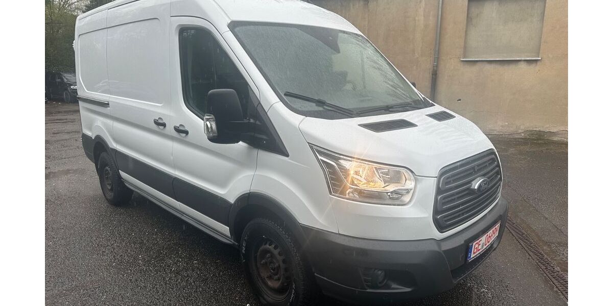 Ford Transit 196.184 km 8.950 &euro; Gelsenkirchen 45899