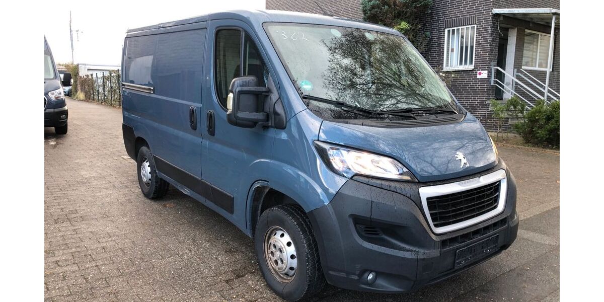 Peugeot Boxer 99.641 km 8.990 &euro; Gelsenkirchen 45886