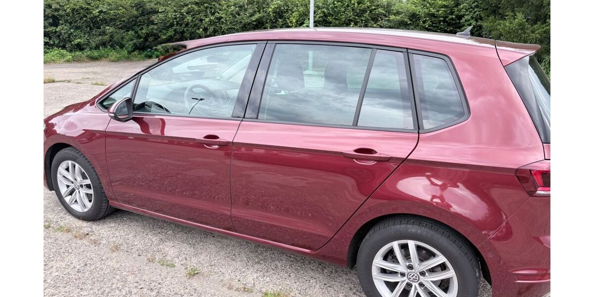 VW Golf Sportsvan 40.900 km 17.960 &euro; Voerde 46562