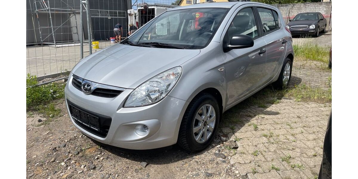 Hyundai i20 94.000 km 3.999 &euro; Lünen 44532