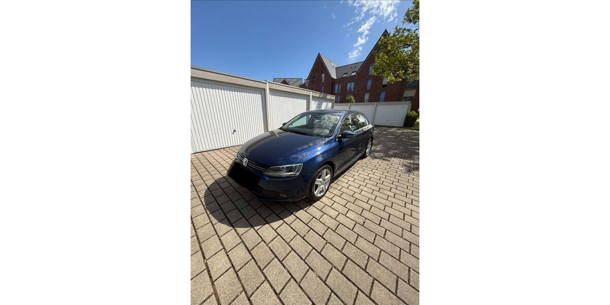 VW Jetta 117.000 km 6.450 &euro; Oberhausen 46145