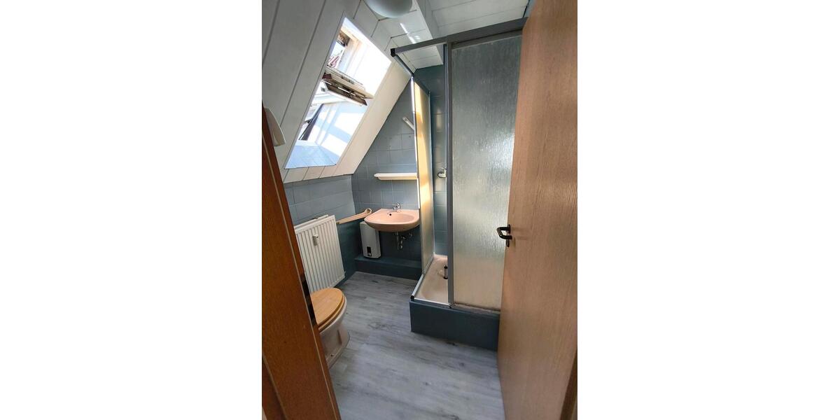 Dachgeschoßwohnung Gelsenkirchen Ückendorf - 1.5 Zimmer, 42 m&sup2;, 465&euro; | Angebot:27592117