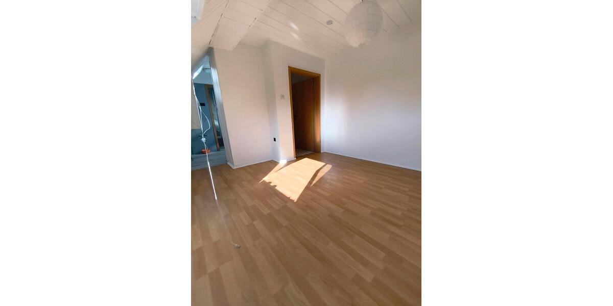 Dachgeschoßwohnung Gelsenkirchen Ückendorf - 1.5 Zimmer, 42 m&sup2;, 465&euro; | Angebot:27592117