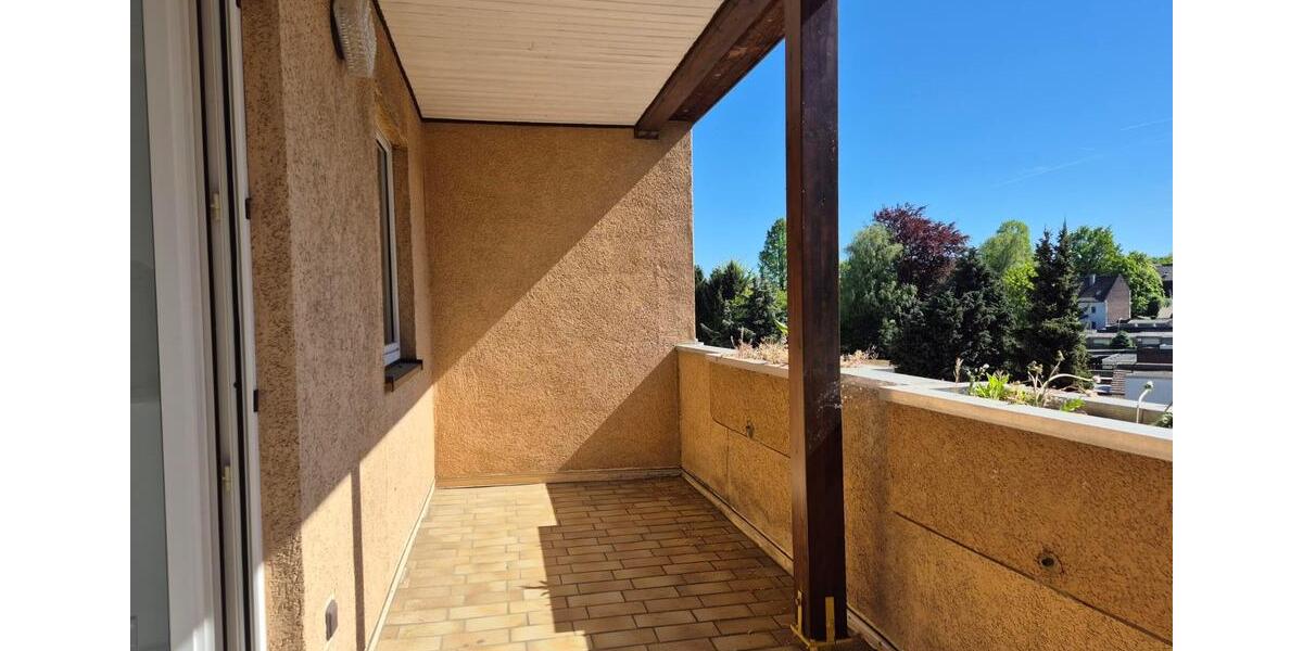 Dachgeschoßwohnung Bochum Günnigfeld - 3 Zimmer, 68 m&sup2;, 480&euro; | Angebot:26444038