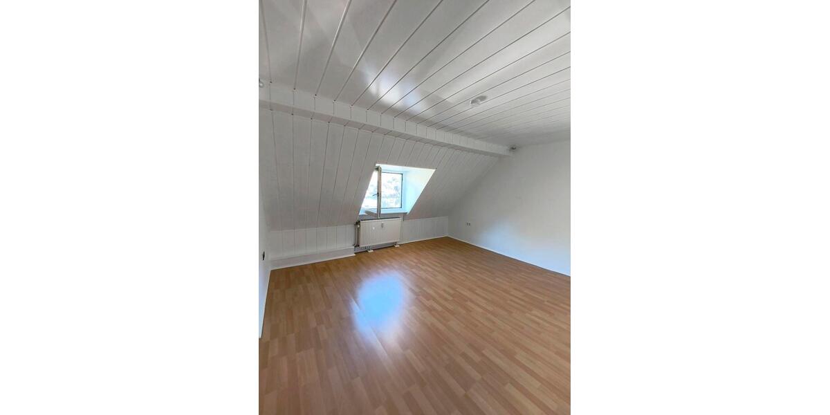 Dachgeschoßwohnung Gelsenkirchen Ückendorf - 1.5 Zimmer, 42 m&sup2;, 465&euro; | Angebot:27592117