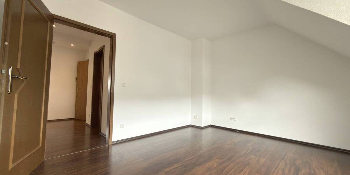 Etagenwohnung Oberhausen Stadtmitte - 3 Zimmer, 70 m&sup2;, 570&euro; | Angebot:26544111