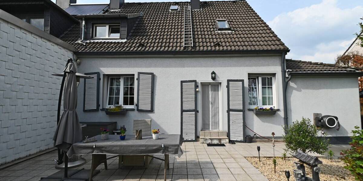 Doppelhaushälfte Mülheim Heißen - 4 Zimmer, 111 m&sup2;, 415.000&euro; | Angebot:26568726