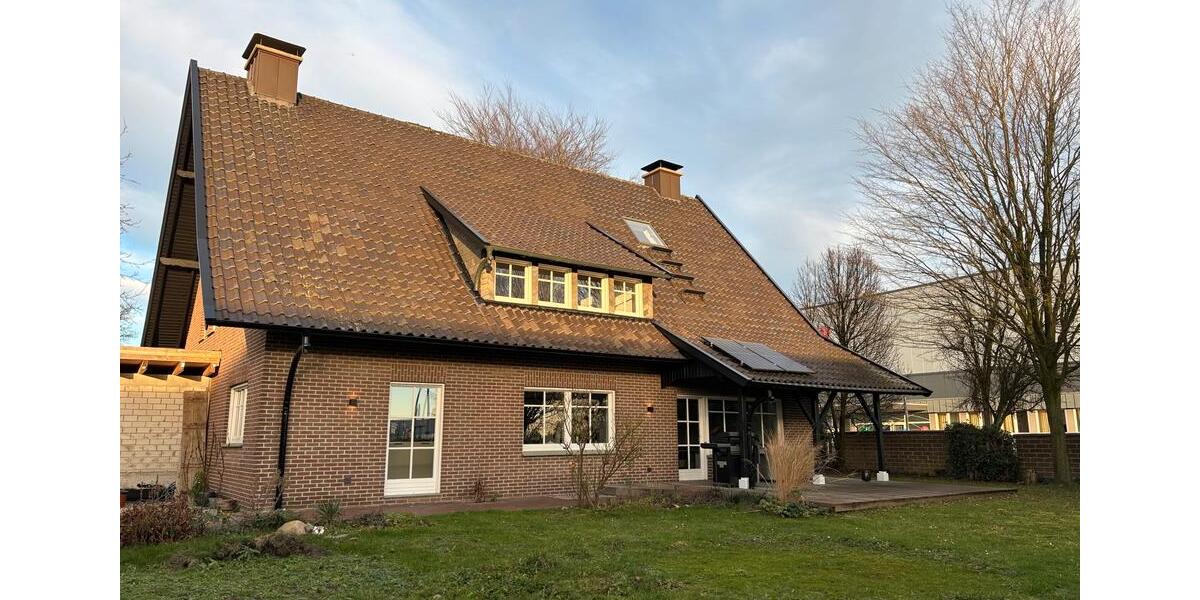 Einfamilienhaus Borken - 10 Zimmer, 270 m&sup2;, 670.000&euro; | Angebot:26815448