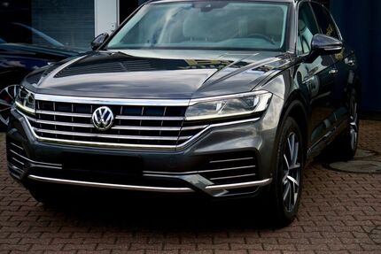 VW Touareg 74.446 km 37.970 &euro; Lünen 44536