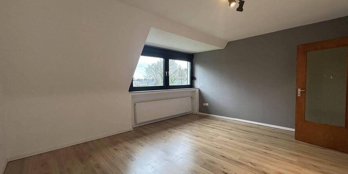 Mehrfamilienhaus, Wohnhaus Recklinghausen Ost - 8 Zimmer, 166 m&sup2;, 365.000&euro; | Angebot:26585147