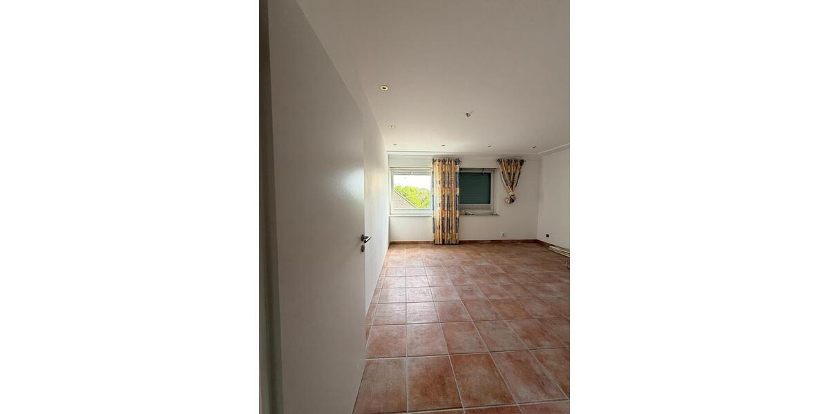 Einfamilienhaus Borken - 6 Zimmer, 270 m&sup2;, 2.300&euro; | Angebot:26340395