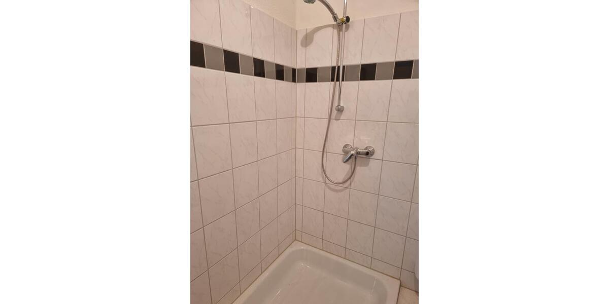 Dachgeschoßwohnung Gelsenkirchen Ückendorf - 3 Zimmer, 75 m&sup2;, 450&euro; | Angebot:27566381