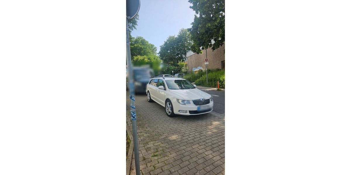 Skoda Superb 166.000 km 7.300 &euro; Castrop-Rauxel 44577