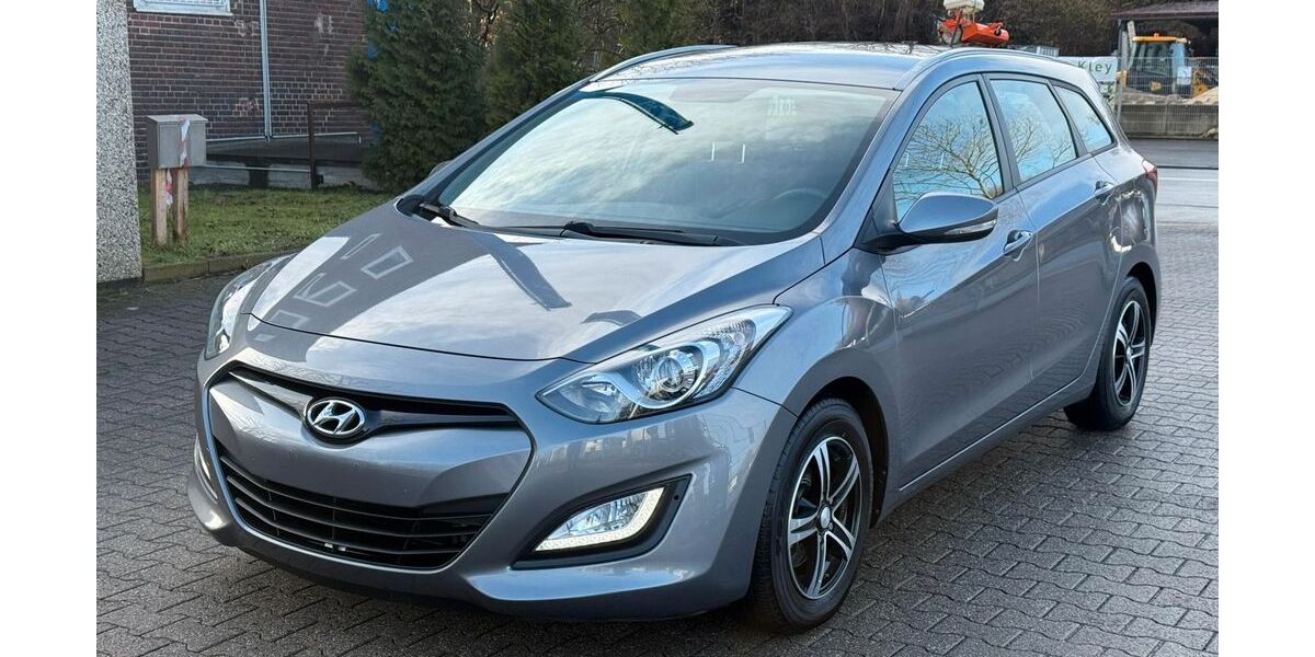 Hyundai i30 130.355 km 7.250 &euro; Dortmund 44149