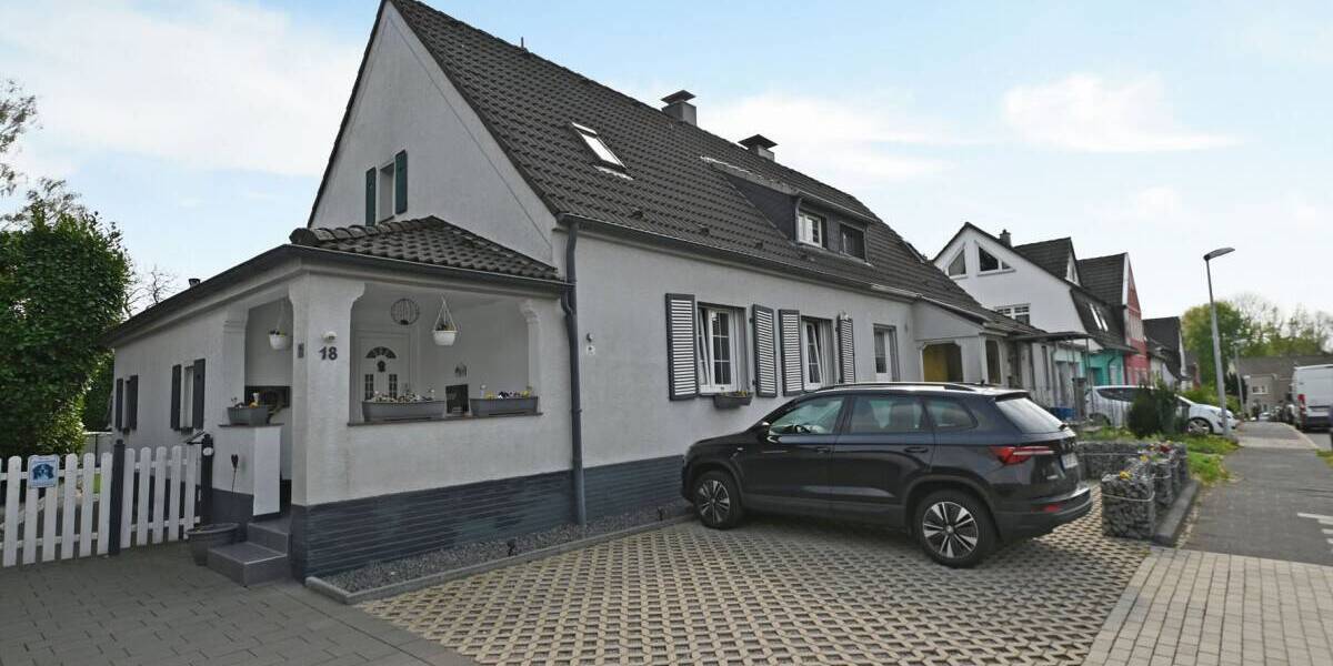 Doppelhaushälfte Mülheim Heißen - 4 Zimmer, 111 m&sup2;, 415.000&euro; | Angebot:26568726