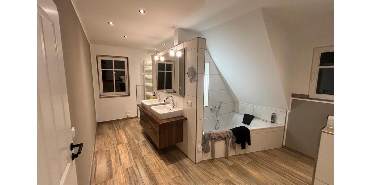 Einfamilienhaus Borken - 10 Zimmer, 270 m&sup2;, 670.000&euro; | Angebot:26815448
