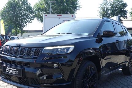 Jeep Compass 33.700 km 23.590 &euro; Oberhausen 46147