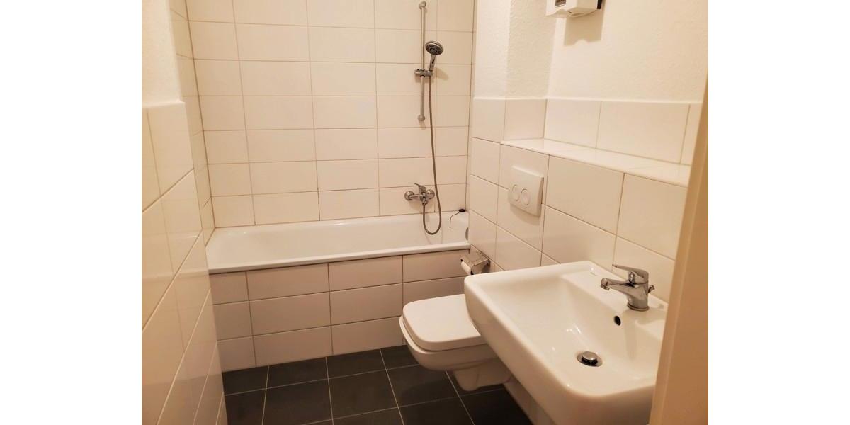 Erdgeschoßwohnung Essen Huttrop - 1 Zimmer, 43 m&sup2;, 475&euro; | Angebot:26450989
