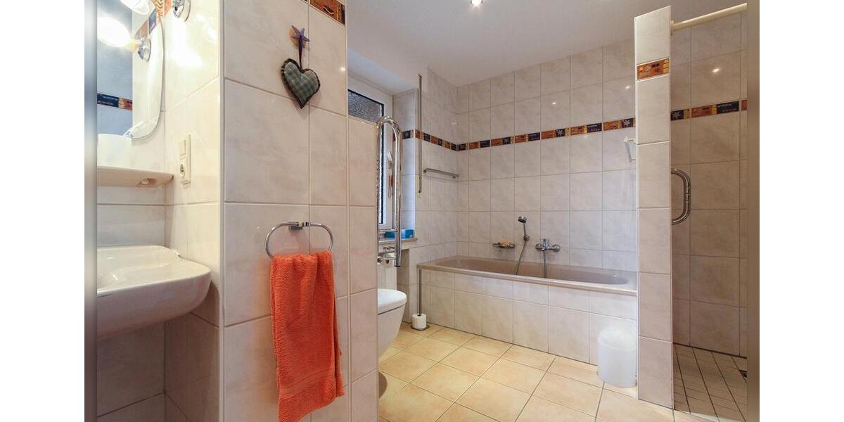 Mehrfamilienhaus, Wohnhaus Heiden - 3 Zimmer, 110 m&sup2;, 1.150&euro; | Angebot:26397476
