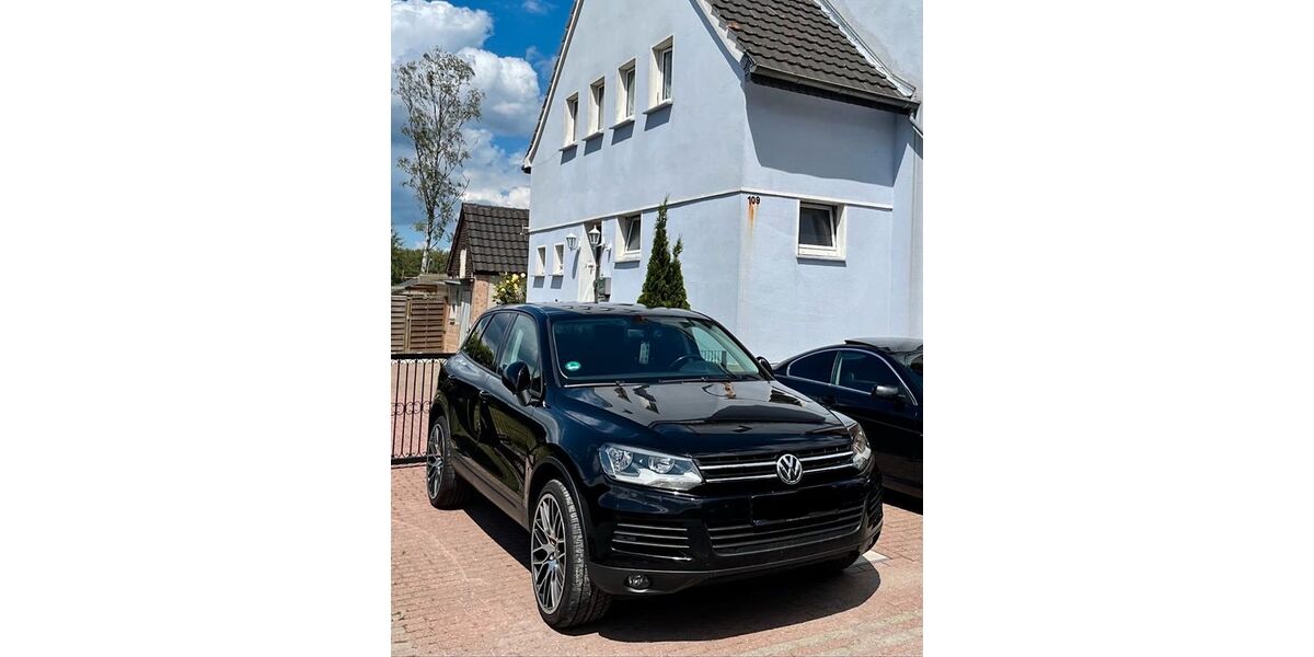 VW Touareg 220.000 km 12.490 &euro; Marl 45770
