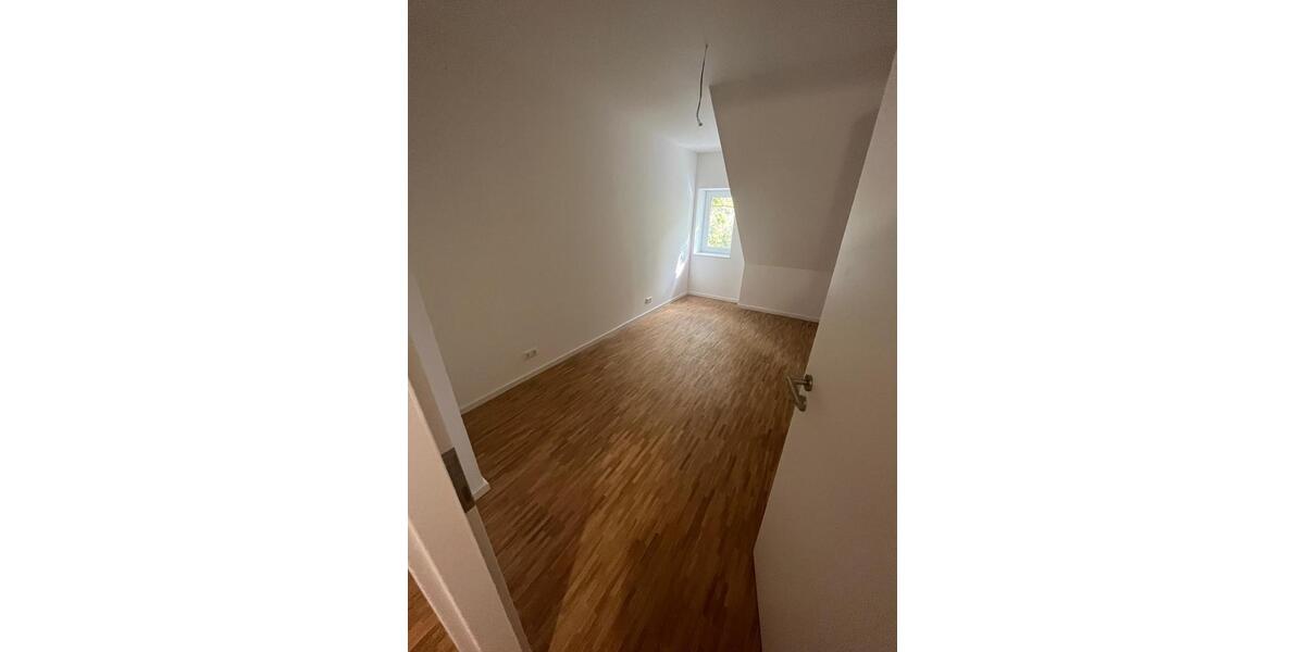Dachgeschoßwohnung Dortmund Innenstadt West - 1.5 Zimmer, 42 m&sup2;, 865&euro; | Angebot:26475266