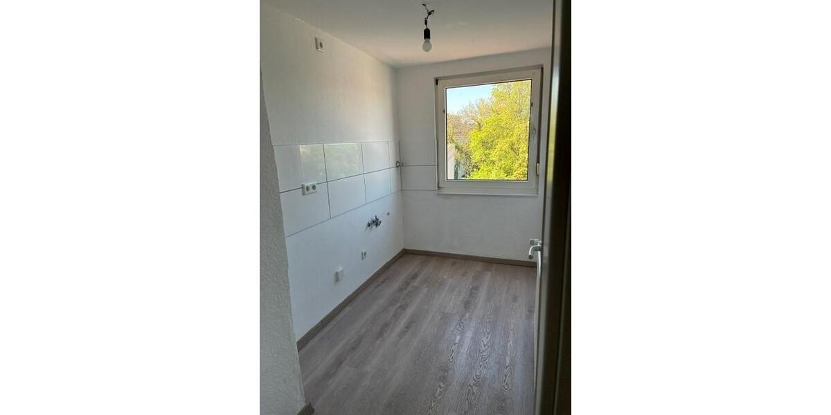 Dachgeschoßwohnung Gelsenkirchen Gelsenkirchen-Mitte - 2 Zimmer, 51 m&sup2;, 411&euro; | Angebot:26287799