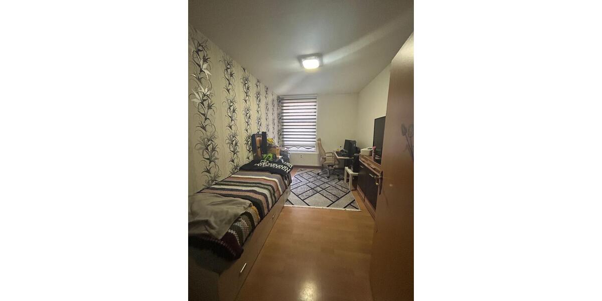 Etagenwohnung Dortmund Eving - 4 Zimmer, 135 m&sup2;, 1.100&euro; | Angebot:26278823