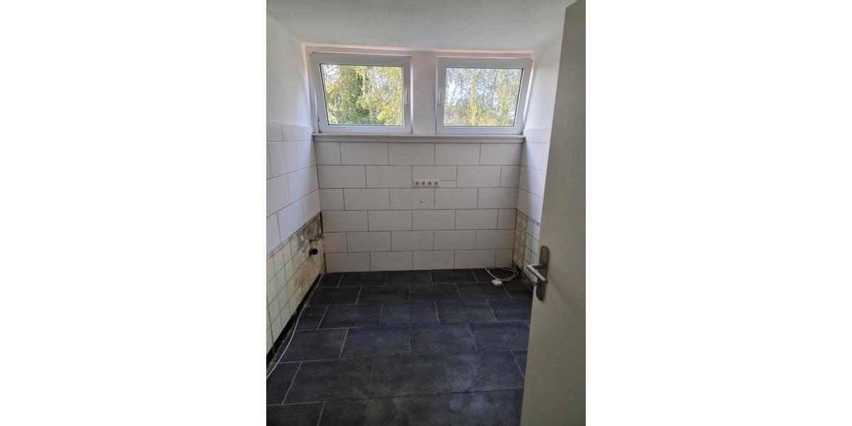 Dachgeschoßwohnung Recklinghausen Hillerheide - 3.5 Zimmer, 64 m&sup2;, 480&euro; | Angebot:27581404