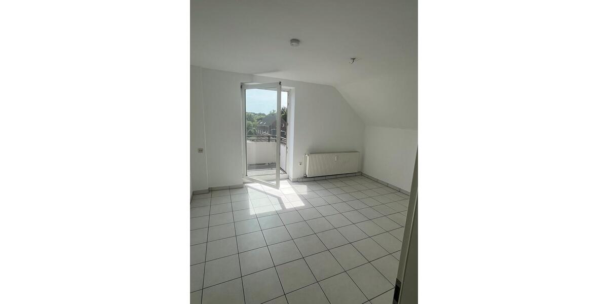 Dachgeschoßwohnung Oberhausen Biefang - 2 Zimmer, 55 m&sup2;, 555&euro; | Angebot:26407273