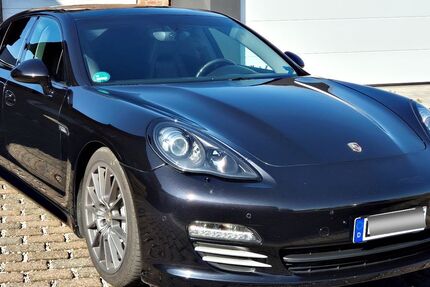 Porsche Panamera 177.000 km 23.900 &euro; Selm 59379