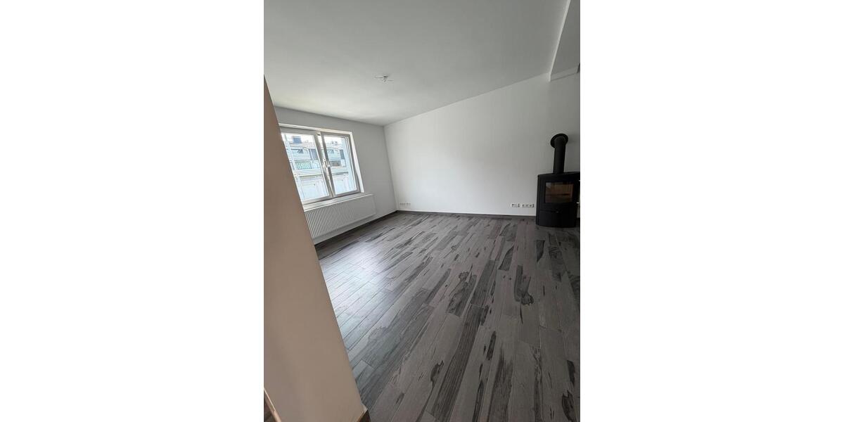 Doppelhaushälfte Essen Stadtbezirk V - 4.5 Zimmer, 150 m&sup2;, 2.800&euro; | Angebot:27615851