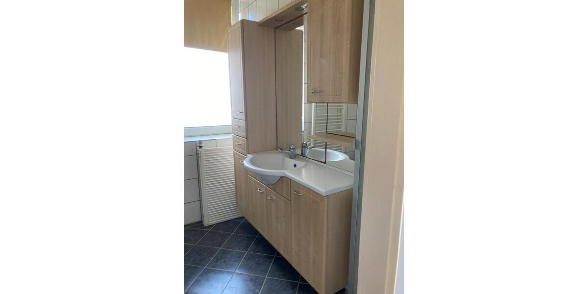 Etagenwohnung Mülheim an der Ruhr - 4 Zimmer, 105 m&sup2;, 675&euro; | Angebot:27536542