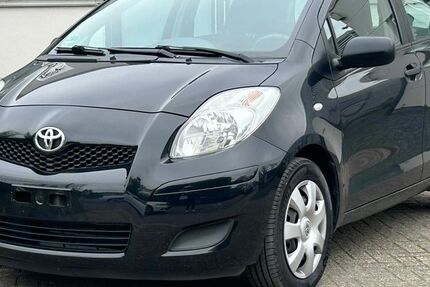 Toyota Yaris 102.000 km 3.990 &euro; Borken 46325
