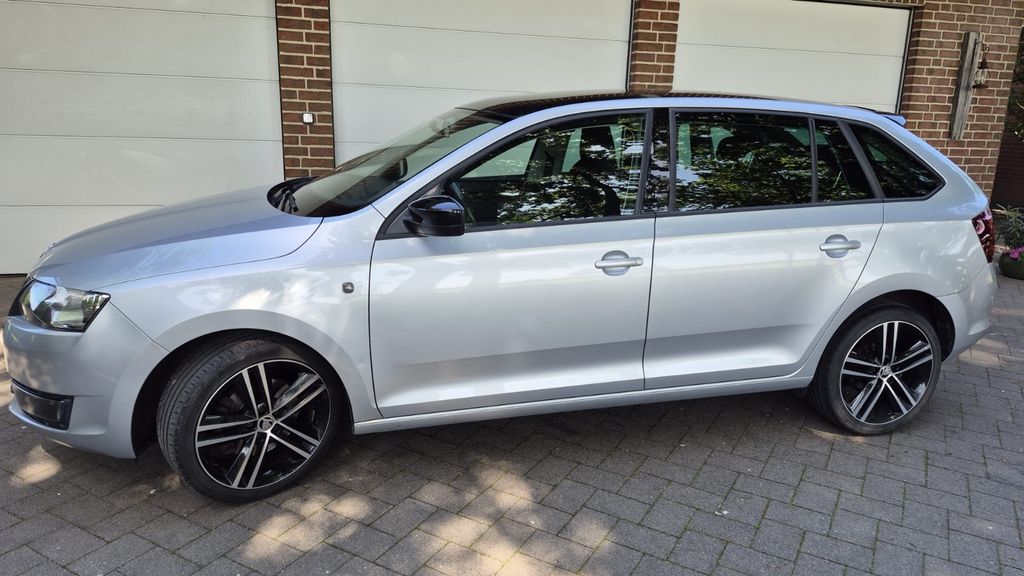 Skoda Rapid 88.000 km 8.400 &euro; Velen 46342