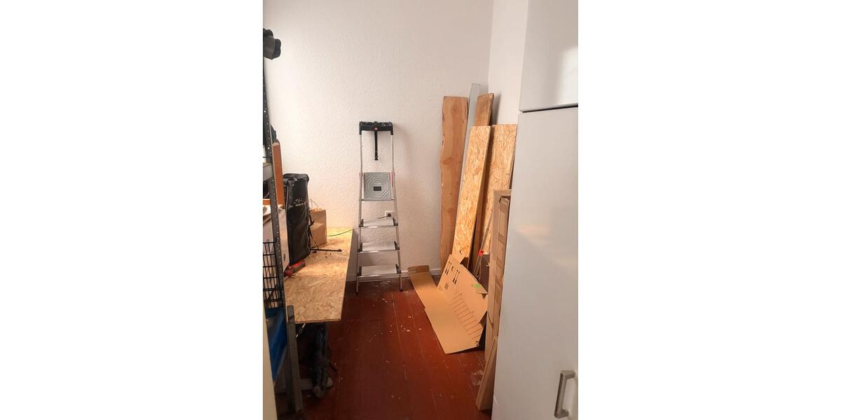 Etagenwohnung Bochum - 4 Zimmer, 130 m&sup2;, 1.100&euro; | Angebot:27594072