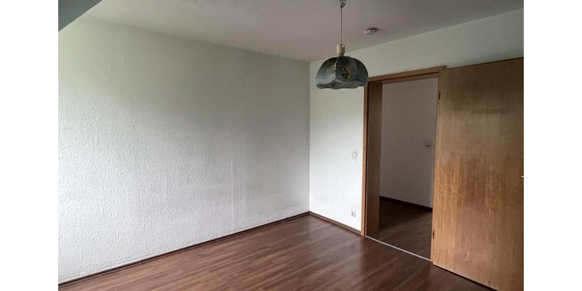 Dachgeschoßwohnung Oberhausen Alstaden - 4 Zimmer, 86 m&sup2;, 799&euro; | Angebot:26439179