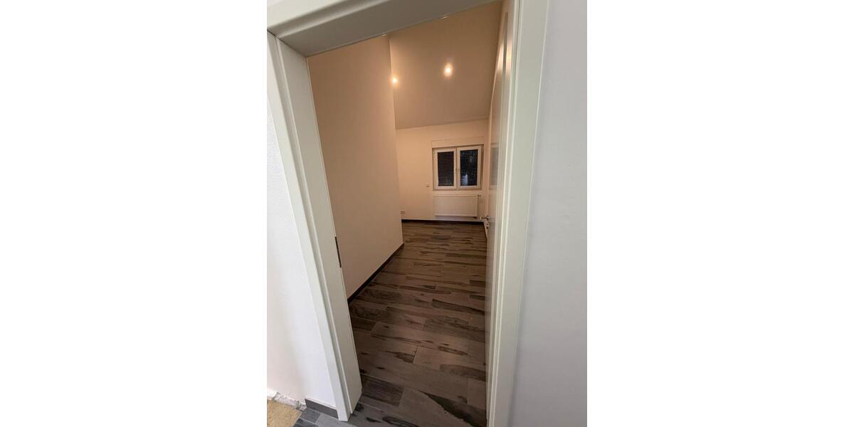 Doppelhaushälfte Essen Stadtbezirk V - 4.5 Zimmer, 150 m&sup2;, 2.800&euro; | Angebot:27615851