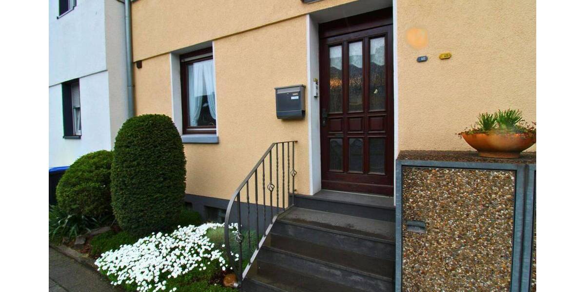 Reihenmittelhaus Essen Ostviertel - 4 Zimmer, 130 m&sup2;, 279.000&euro; | Angebot:26542889