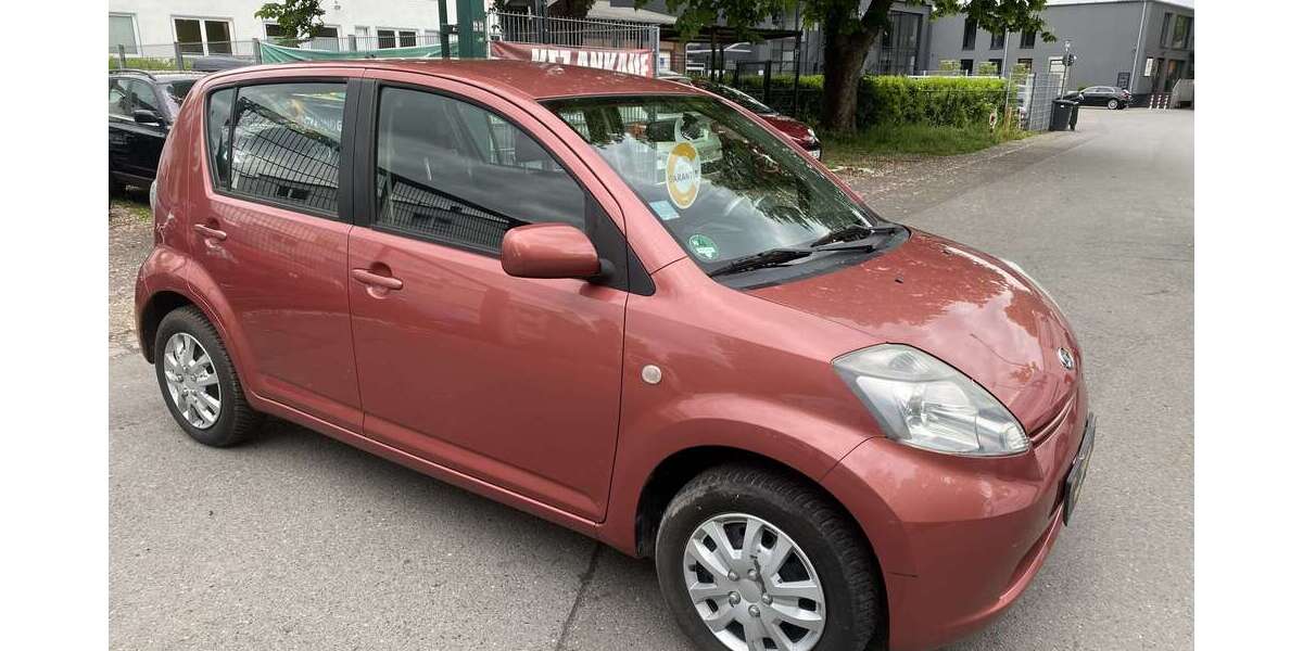 Daihatsu Sirion 95.555 km 5.450 &euro; Essen 45239